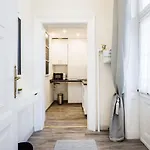 Andrassy 13 Center * 布达佩斯