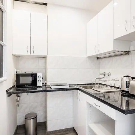 Andrassy 13 Center Apartment