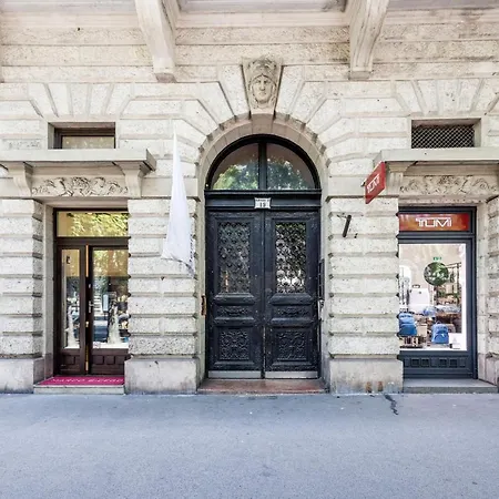 Andrassy 13 Center *